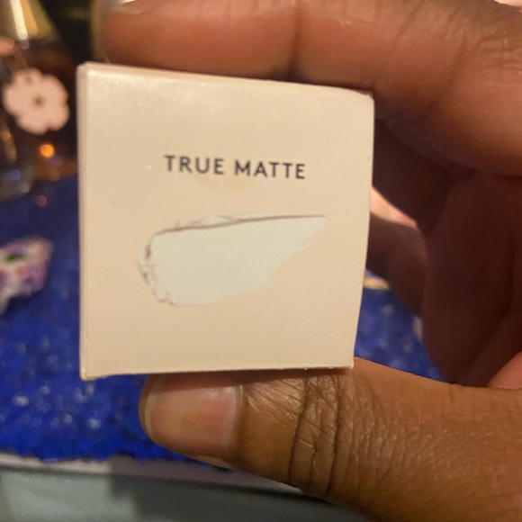 ⭐️💫⭐️FENTY MINI PRO-FILTER MATTIFYING PRIMER - Picture 5 of 8